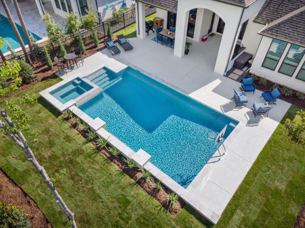 luxury custom pool builder in college station and montgomery county